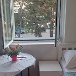 Za 2 Uz * Makarska
