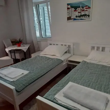 Za 2 Uz Apartman *