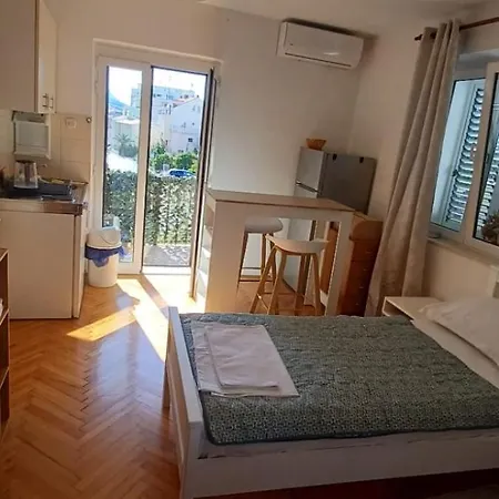 Za 2 Uz * Makarska