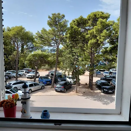 Za 2 Uz * Makarska